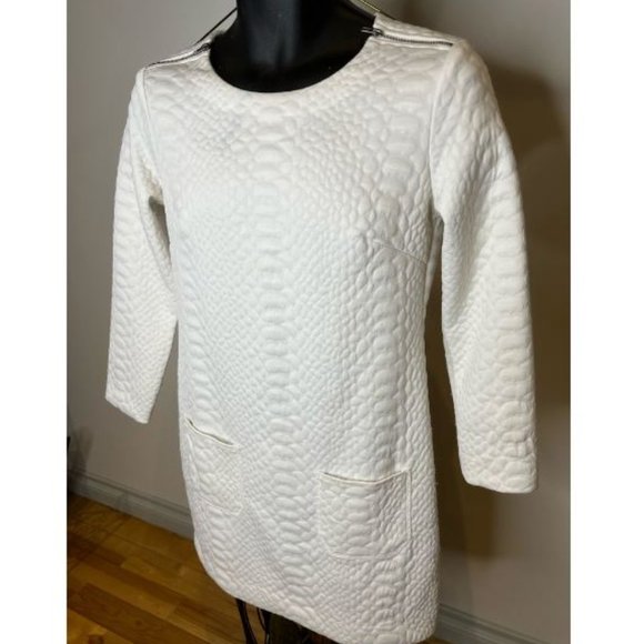 Le Chateau Womens Quailed Sheath Dress 3/4 Sleeve Front Pockets Size S White - Picture 2 of 5